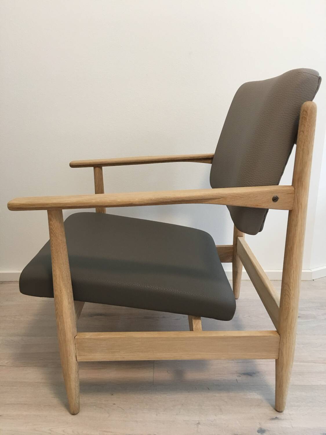 Fauteuil de salon vintage de Tchécoslovaquie des années 1960