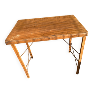 Ancienne table de camping