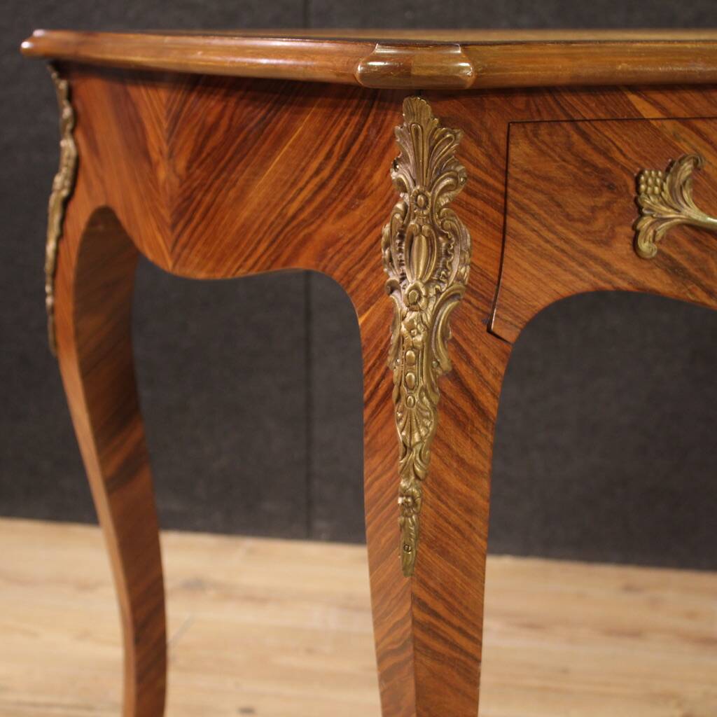 Bureau français de style Louis XV du XXe siècle