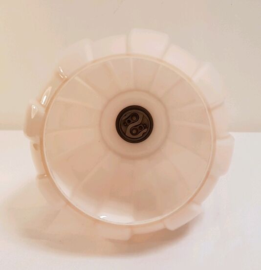 Applique en verre rose et support céramique