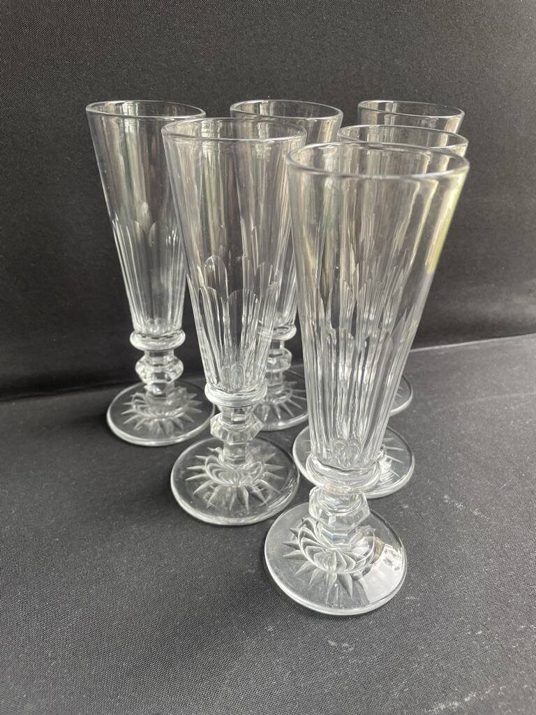 6 Baccarat/Saint Louis champagne flutes - Mid 19th century
