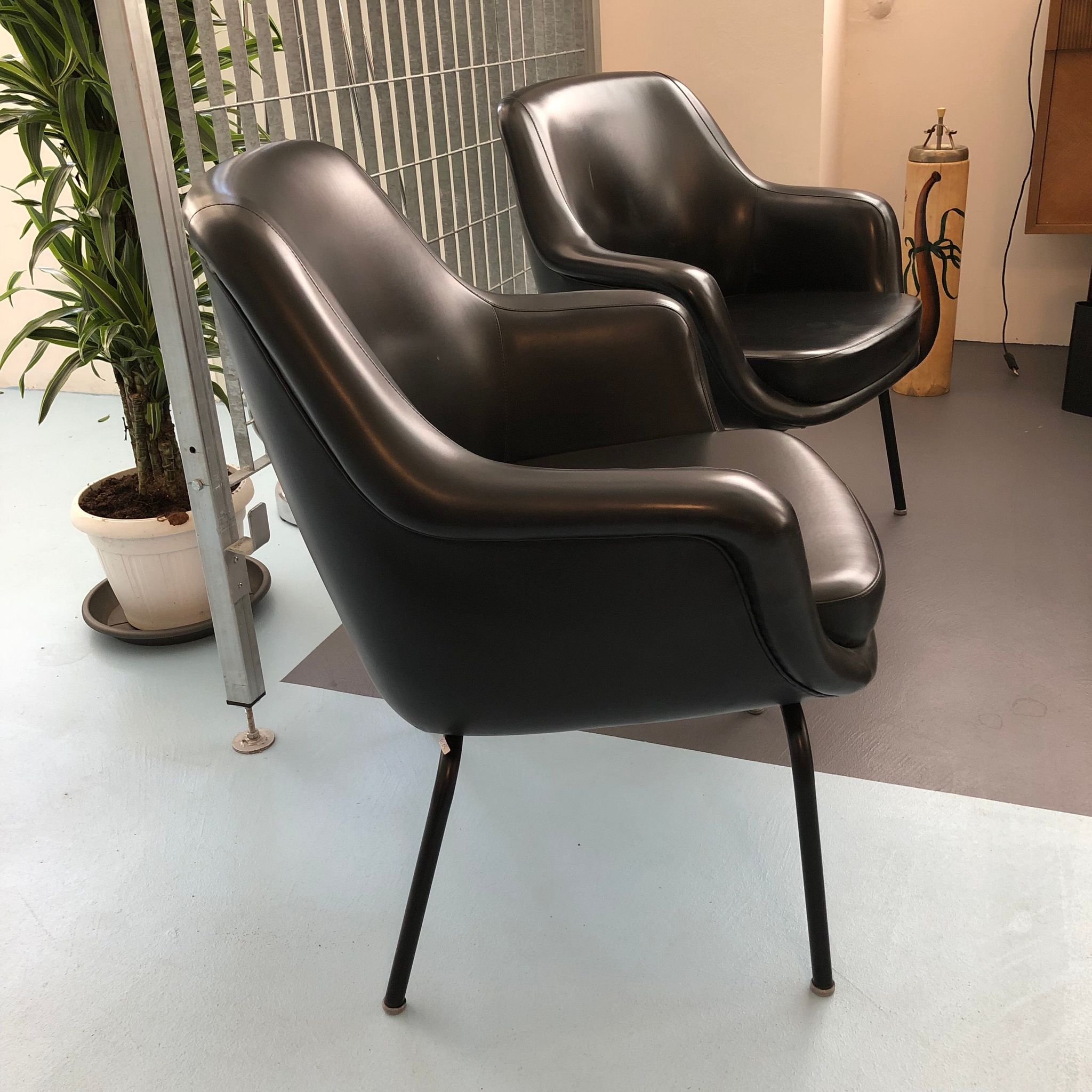 Pair of Olli Mannermaa Armchairs by Cassina, Italy, 1960s