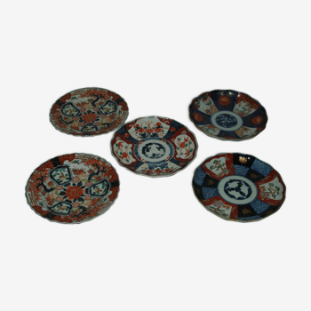 Lot de 5 assiettes en faïence Imari Japon