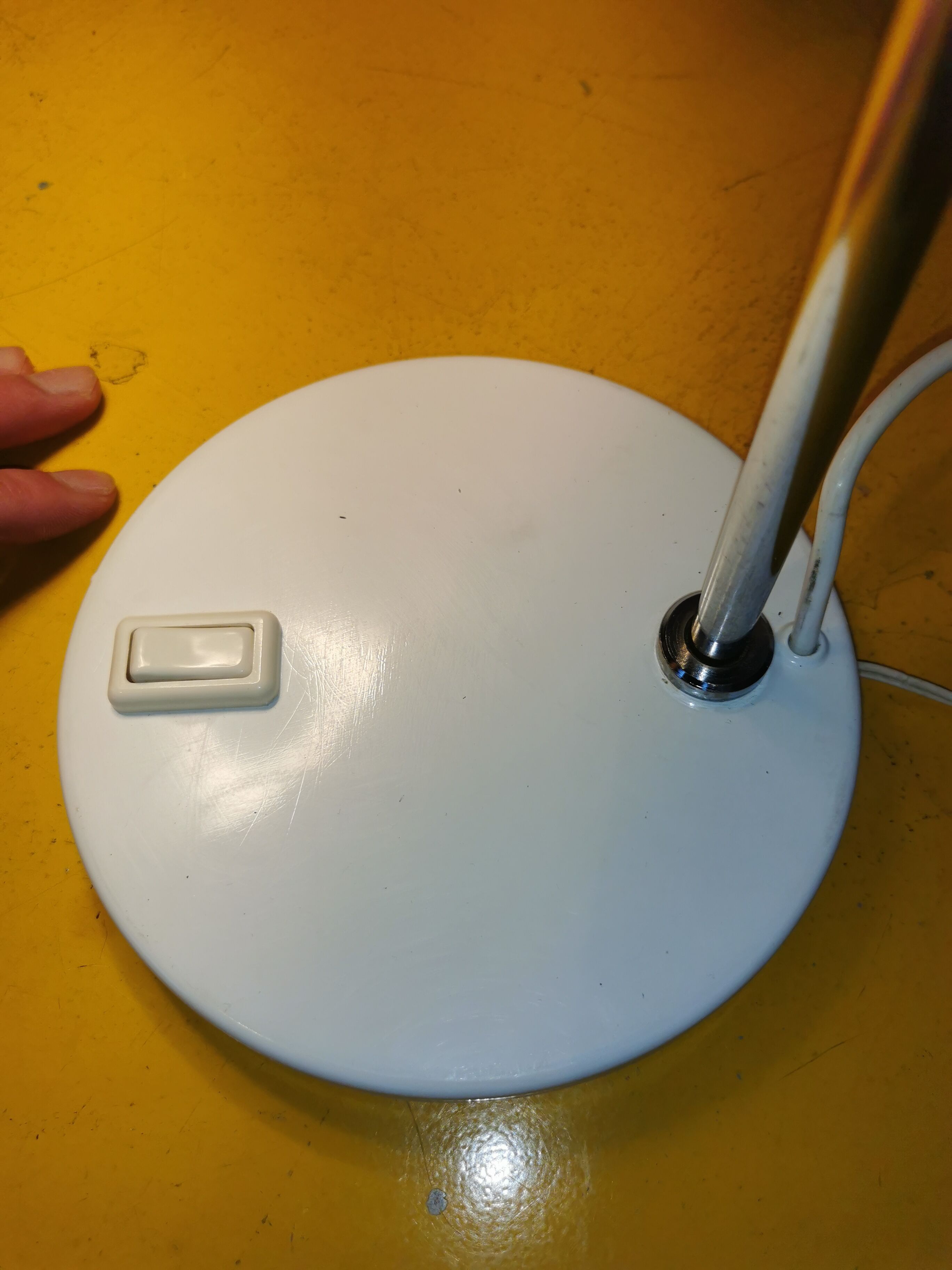 Articulated lamp in white lacquered steel and chrome, 1970.