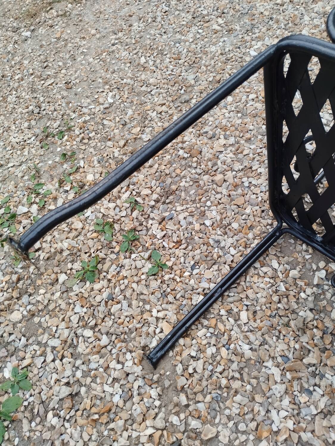 Beau banc de jardin en fer ancien