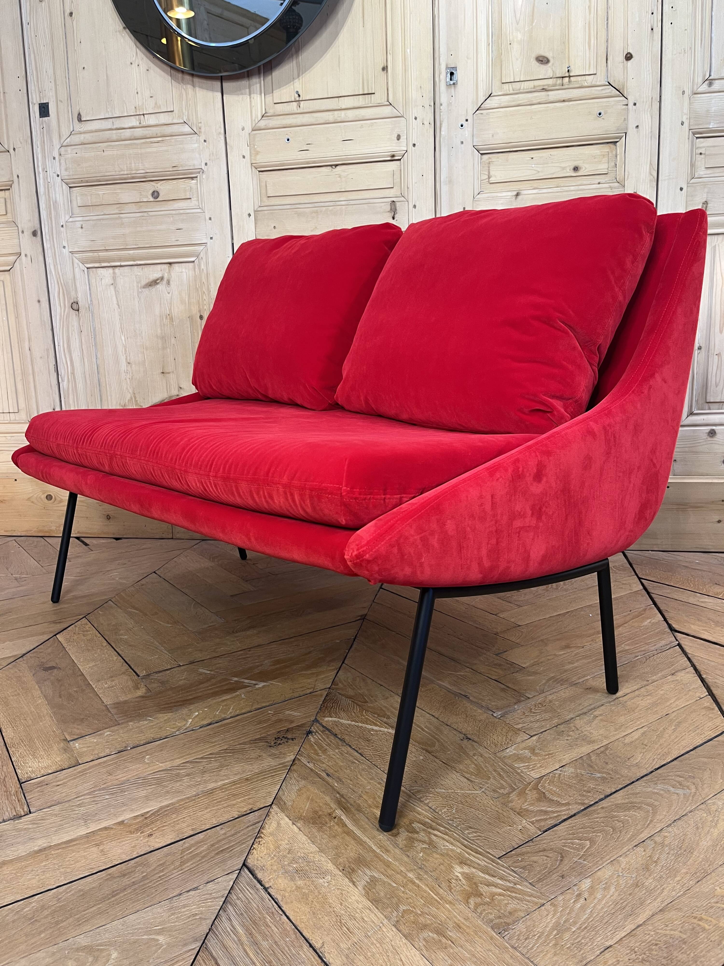 Sofa model 800 Joseph André Motte (1925-2003) Steiner Edition