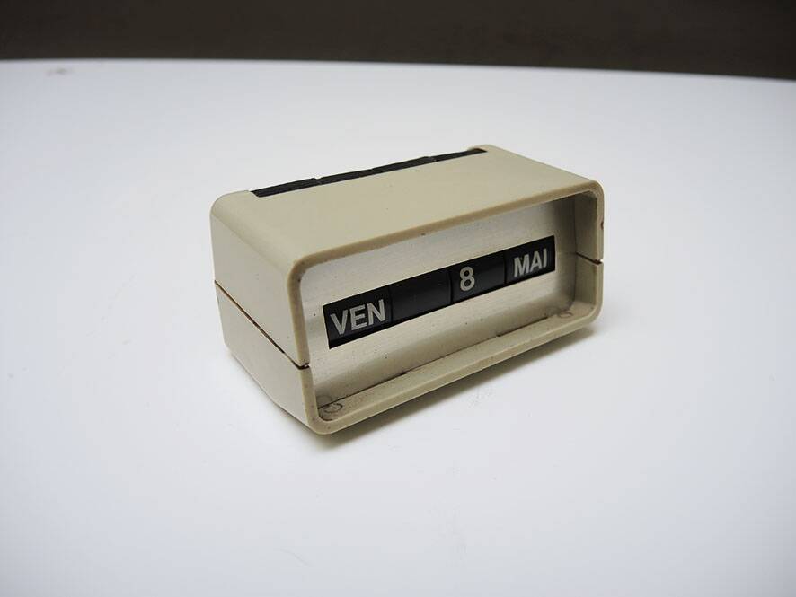 Old Perpetual Calendar 60s/70s