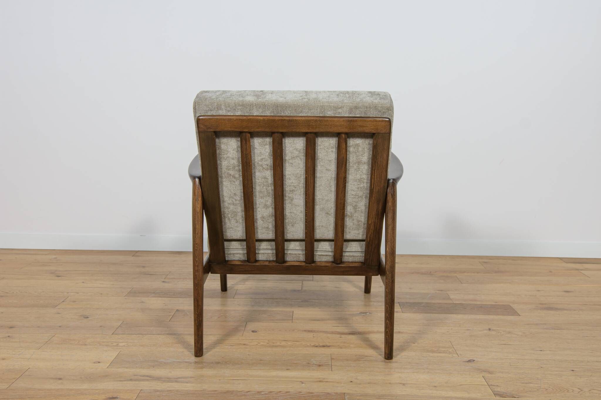 Model 300-139 Armchair from Swarzędz Factory, Poland, 1960s