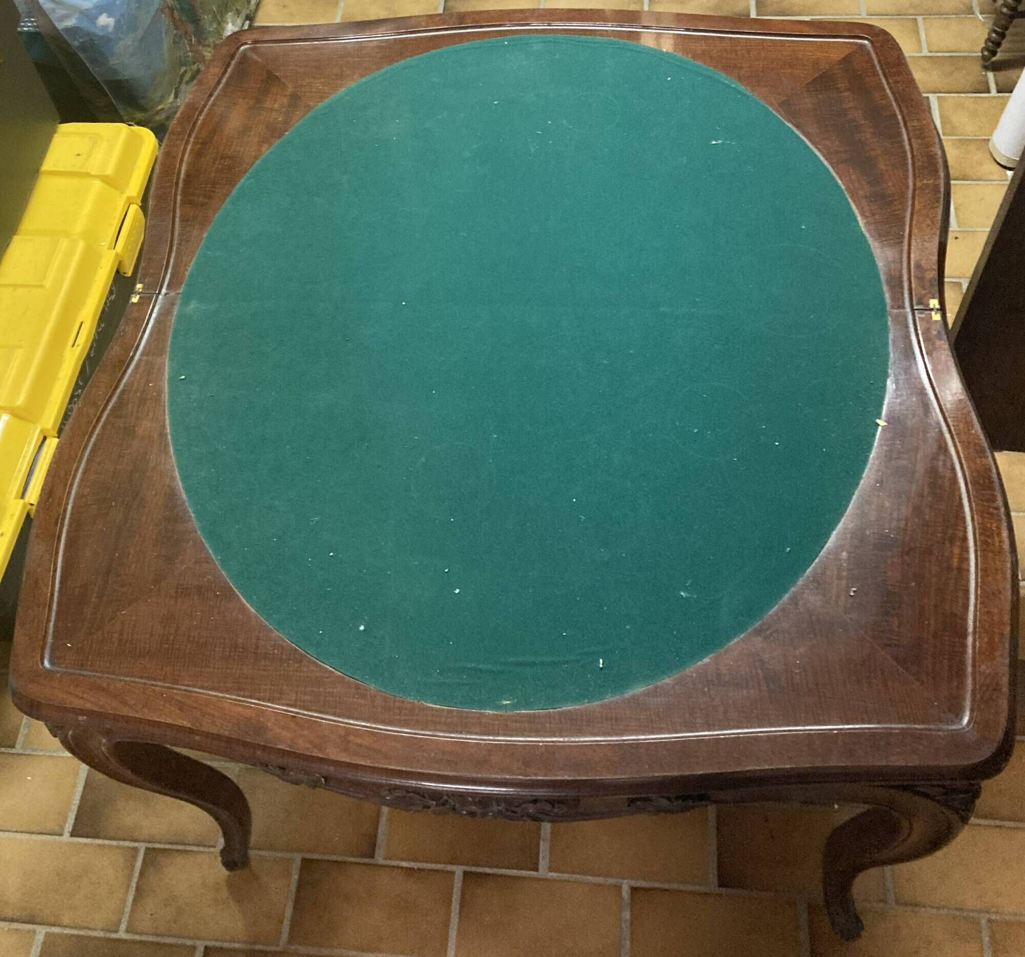 Table d'appoint et de jeux