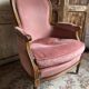 Small Louis XVI armchair in old rose velvet, removable seat – Chic and comfortable
