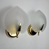 Pair of wall lamps "sheet" in opaque glass, murano, Italy 1980