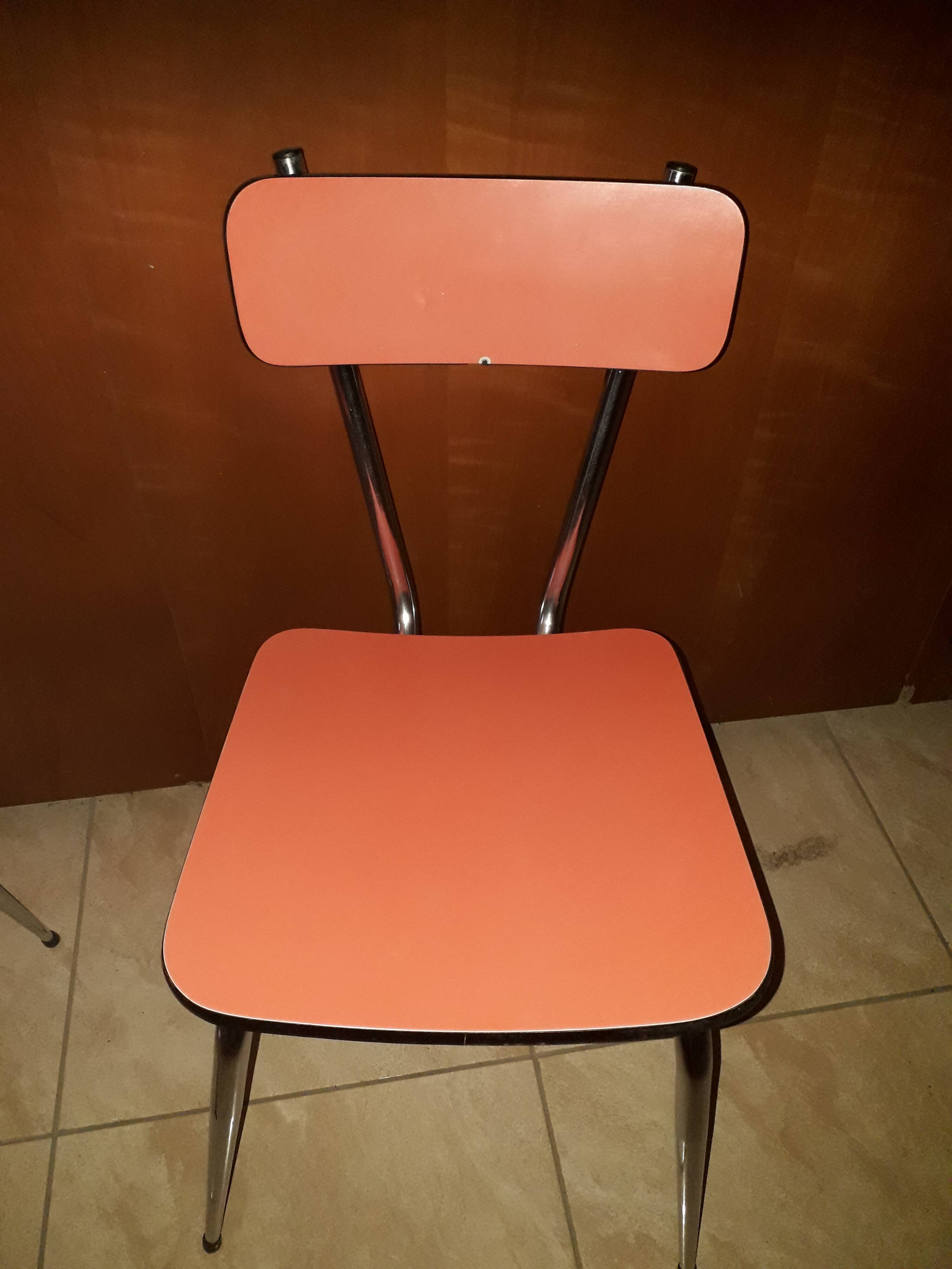 Paire de chaises en formica rouge pastel vintage