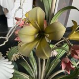 Flowered metal chandelier from the Italian 60s-70s.