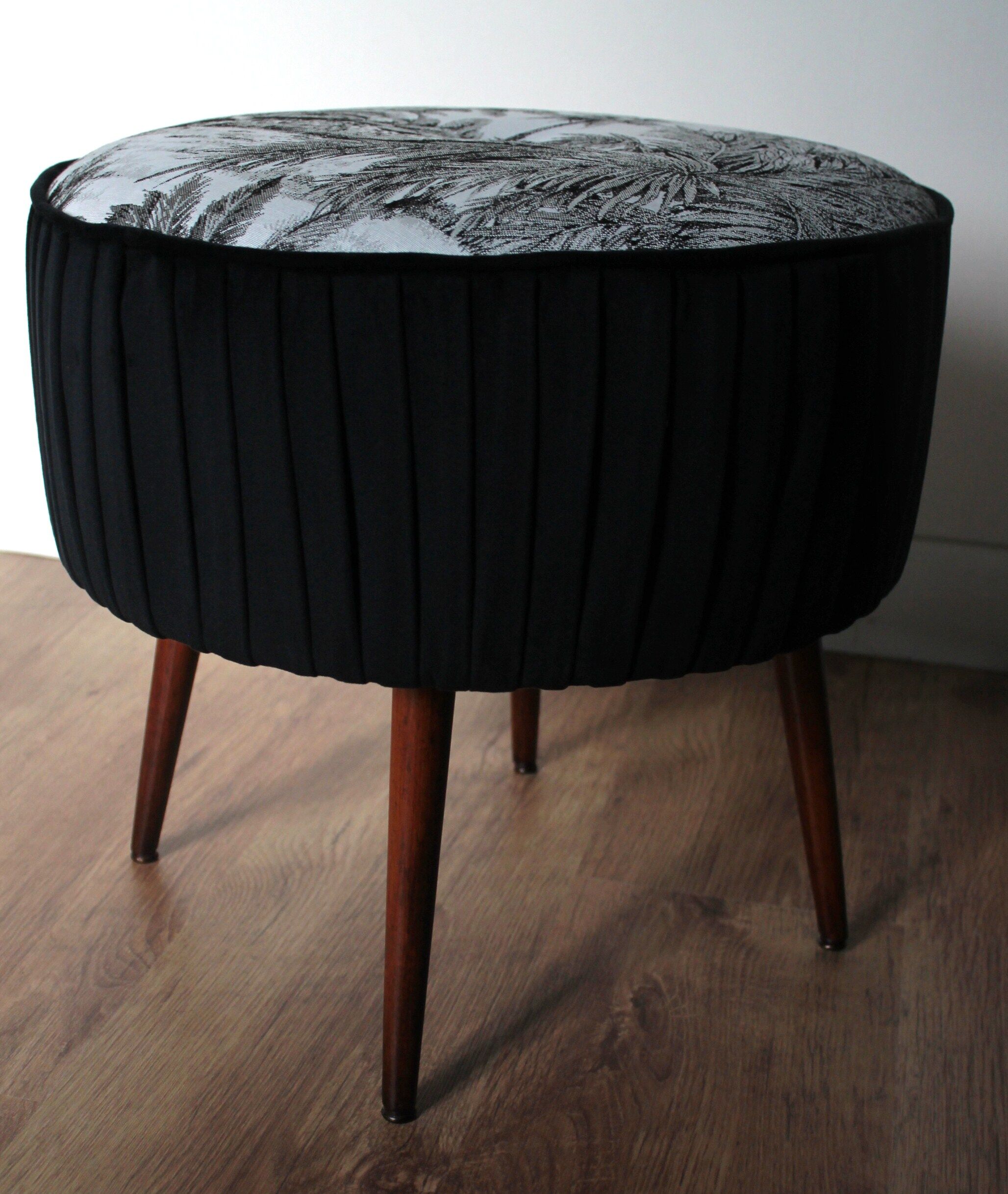 Footrest, jungle fabric, compass feet, 50/60's