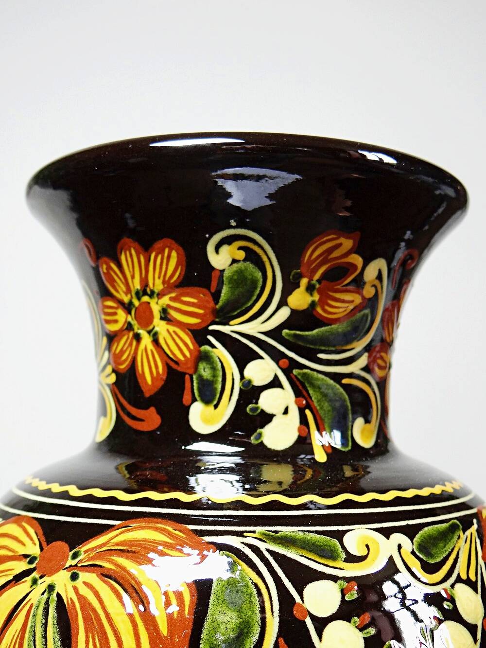 Vintage large vase from the 60s-70s, Hungarian MHV, in hand-painted glazed ceramic.