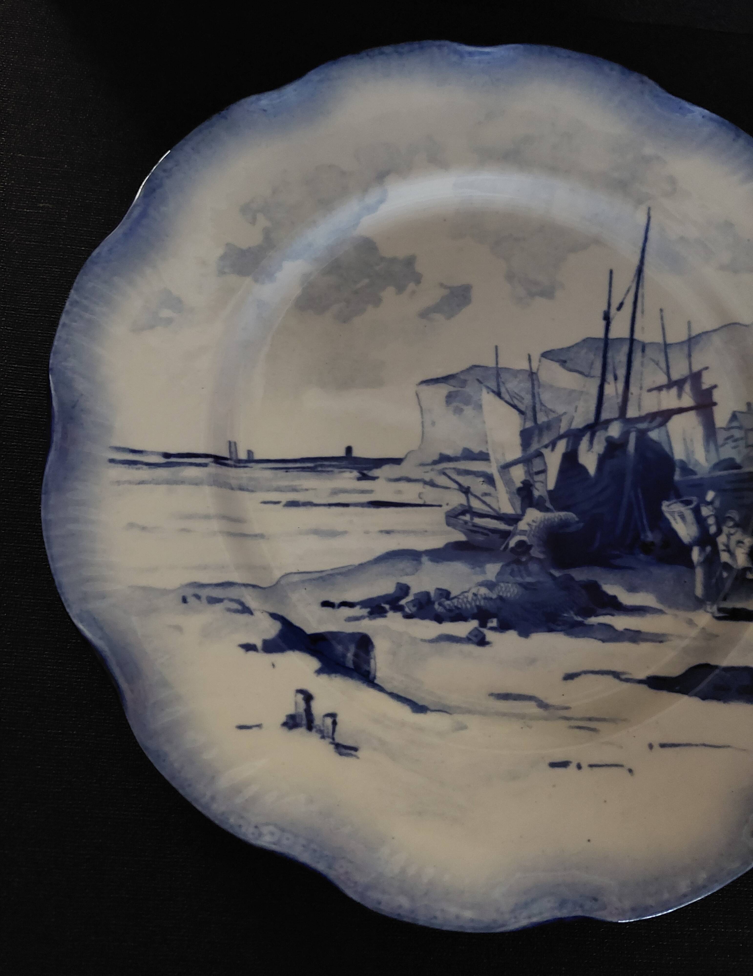 Sarreguemines earthenware plate with Marine decor late 19th century early 20th century