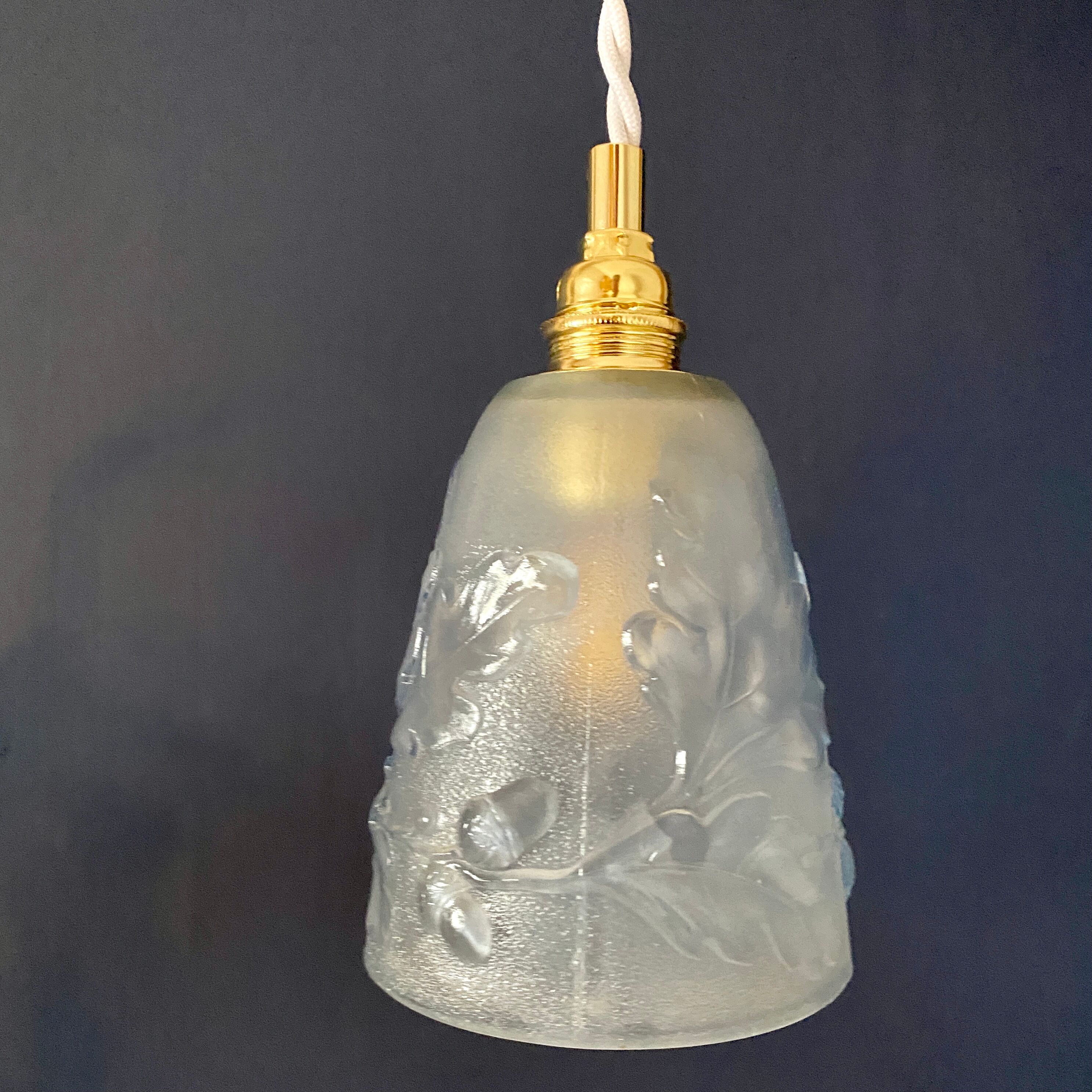 Vintage art deco tulip ride oak leaf pattern and acorns