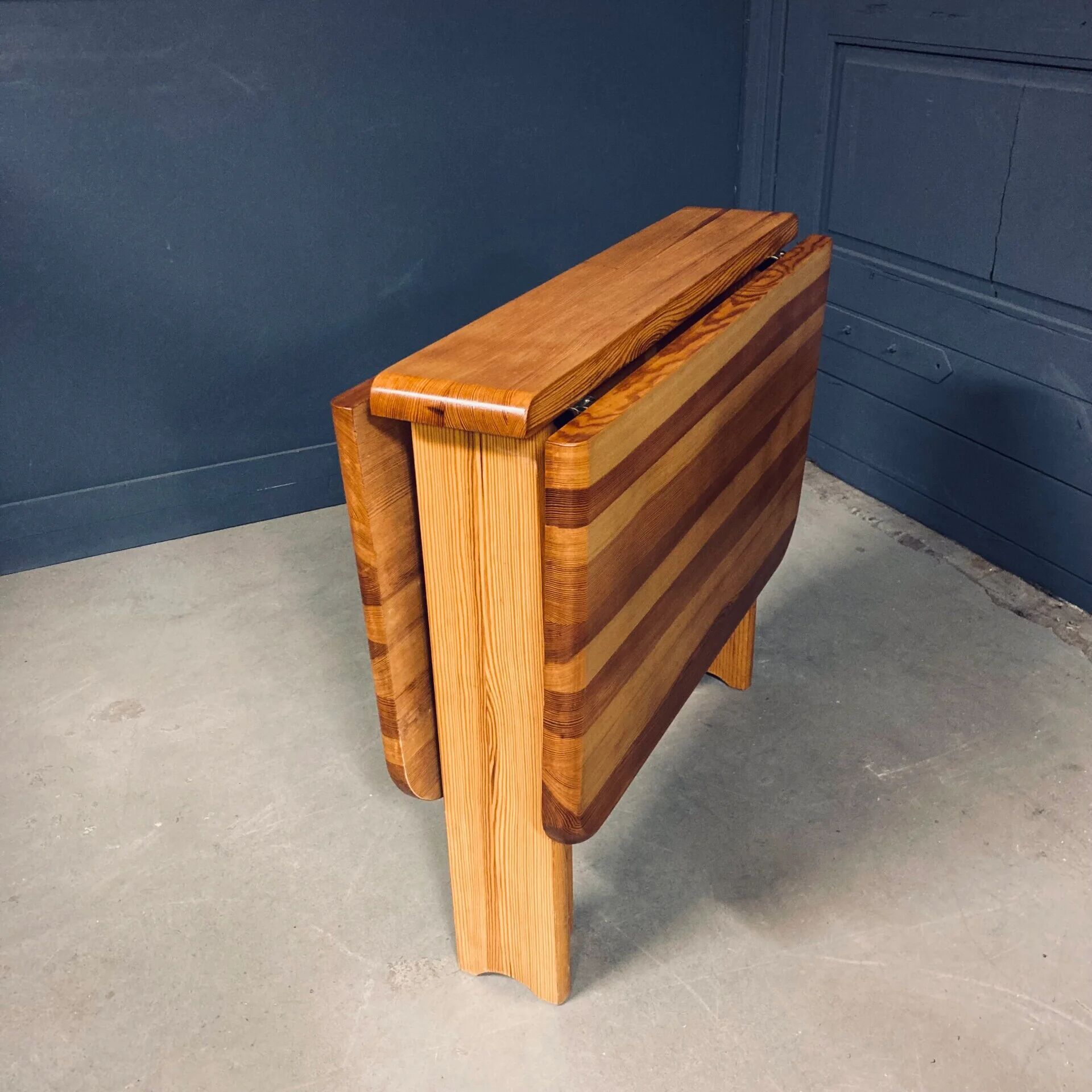 Drop-leaf table, Danish 1970s, solid pine