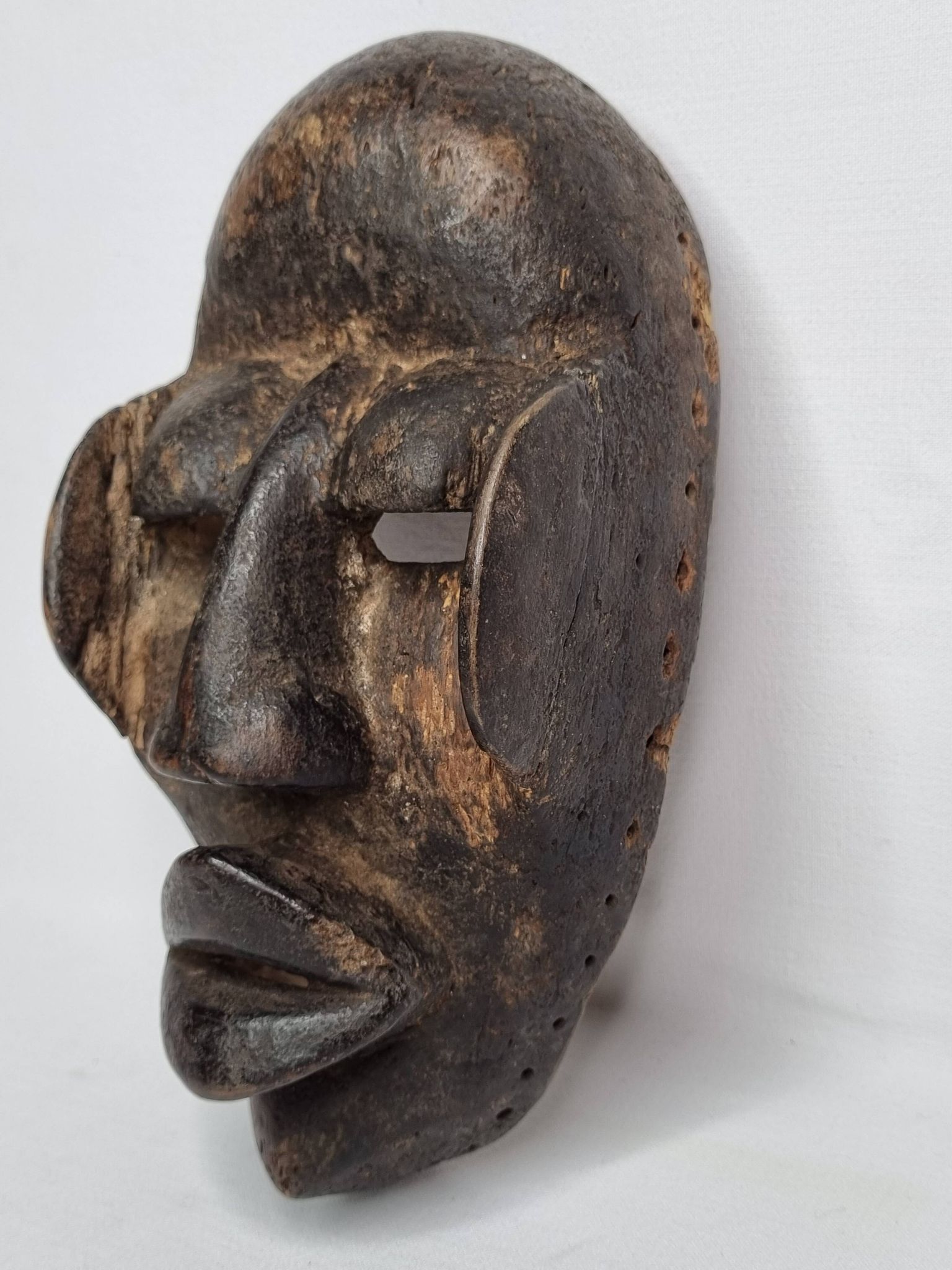 Dan Mask - Ivory Coast - Mid-20th century - Carved wood, 24 cm