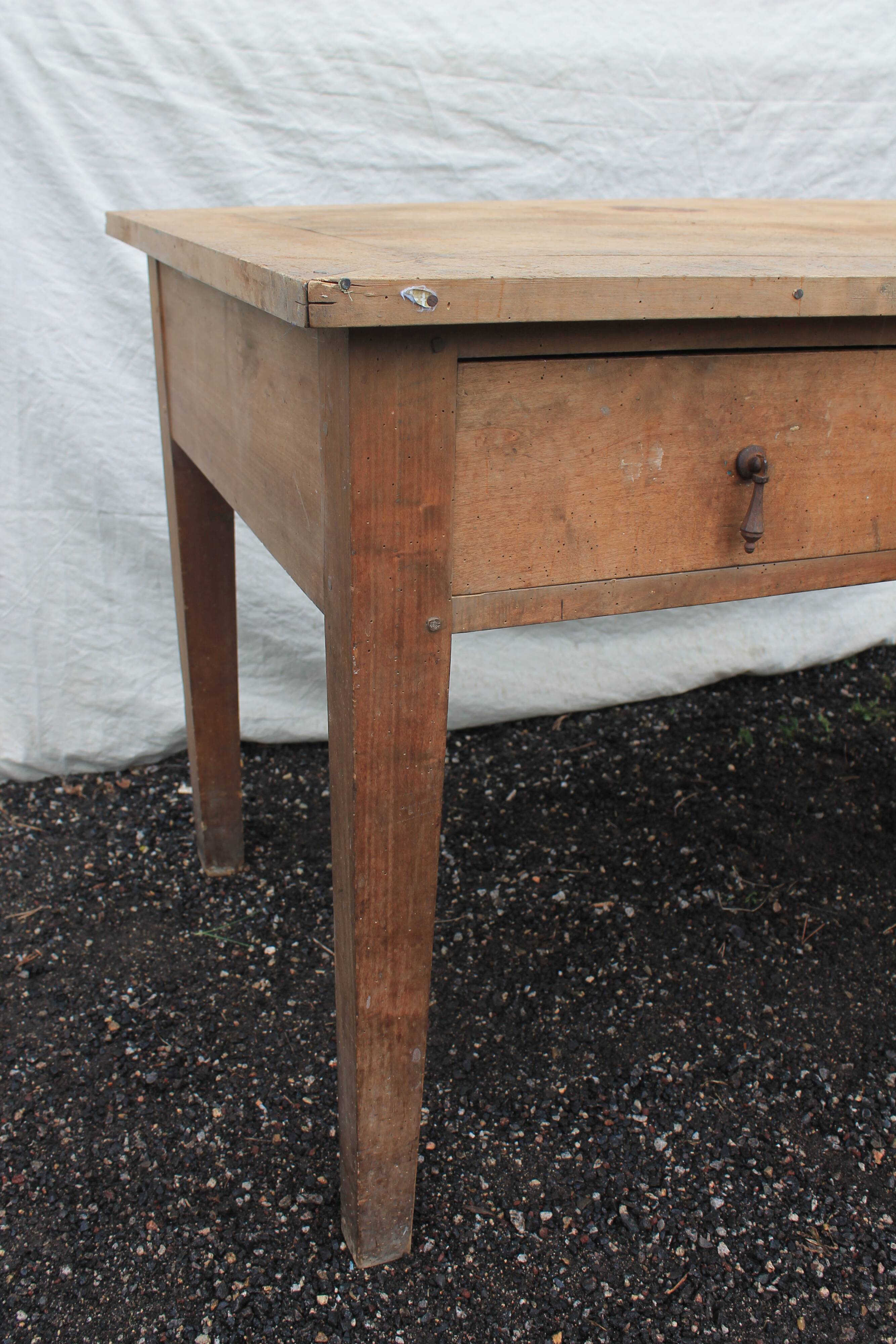 Farm table