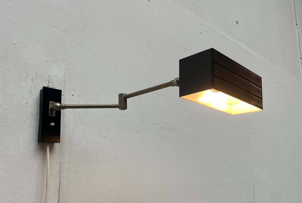 Mid-century German minimalist wall lamp model Flamingo by BUR, Bünte & Remmler Leuchten, 1960s.