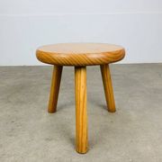 Tripod stool in pine, solid wood, vintage, mountain chalet style.