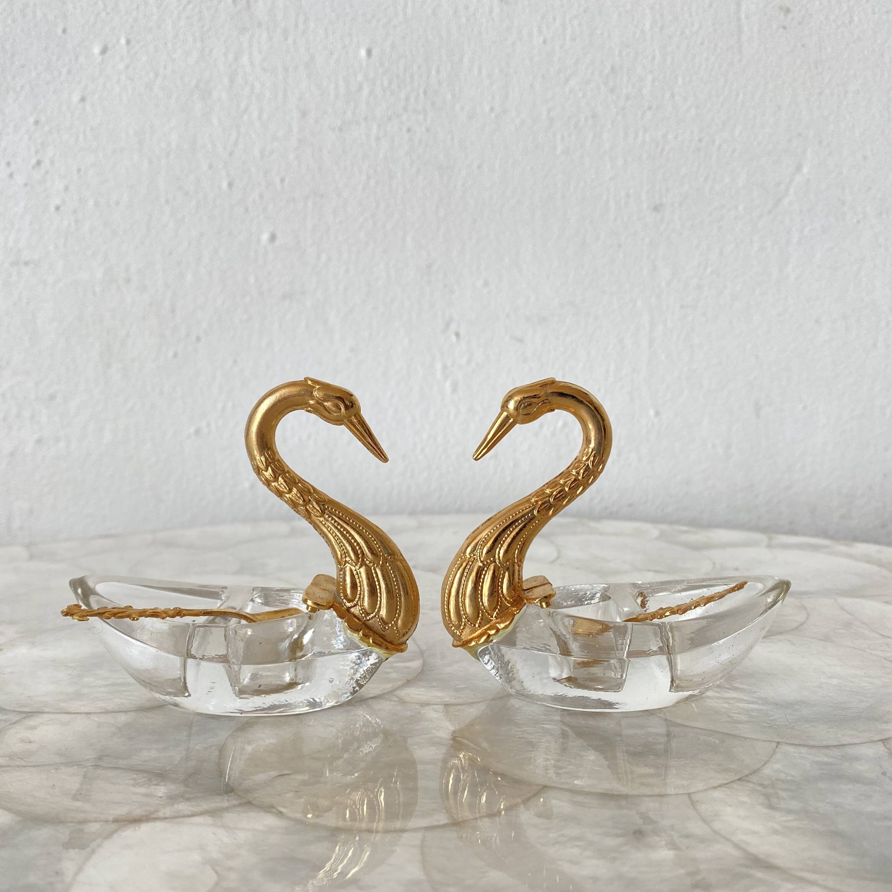 Salt and pepper shakers, 1960s swans