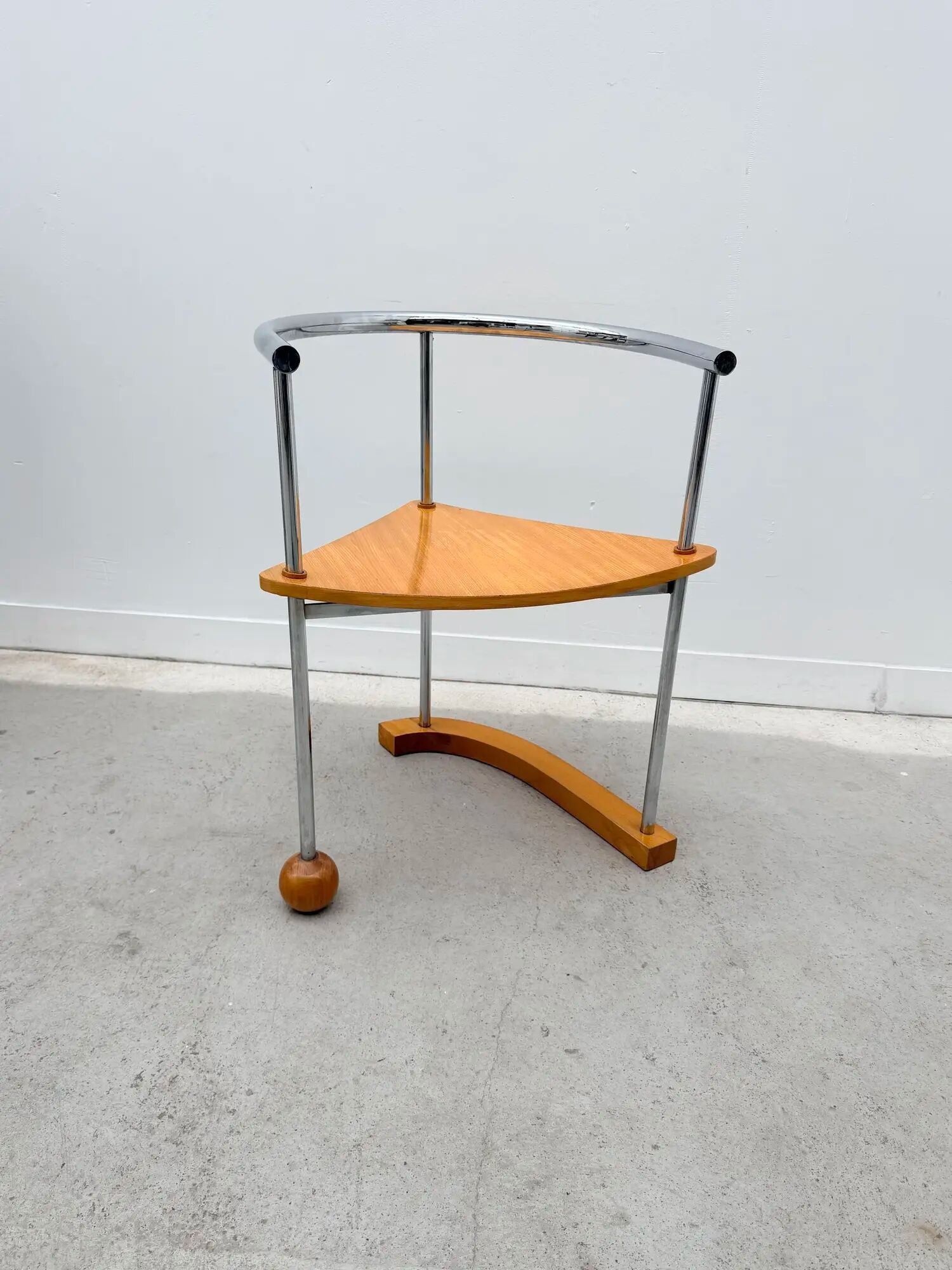 Postmodern chair in chrome and wood, 1980