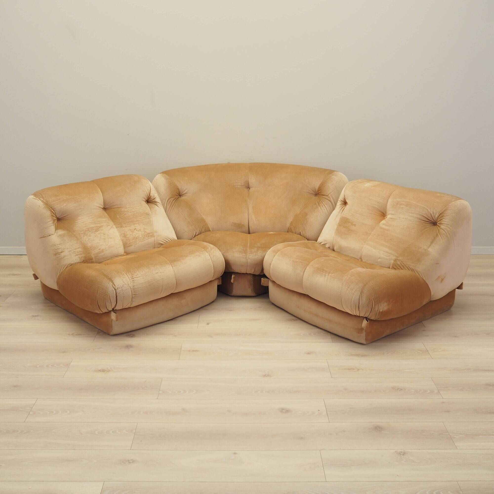Modular sofa, Italian design, 1970s, designer: Rino Maturi, manufacturer: M