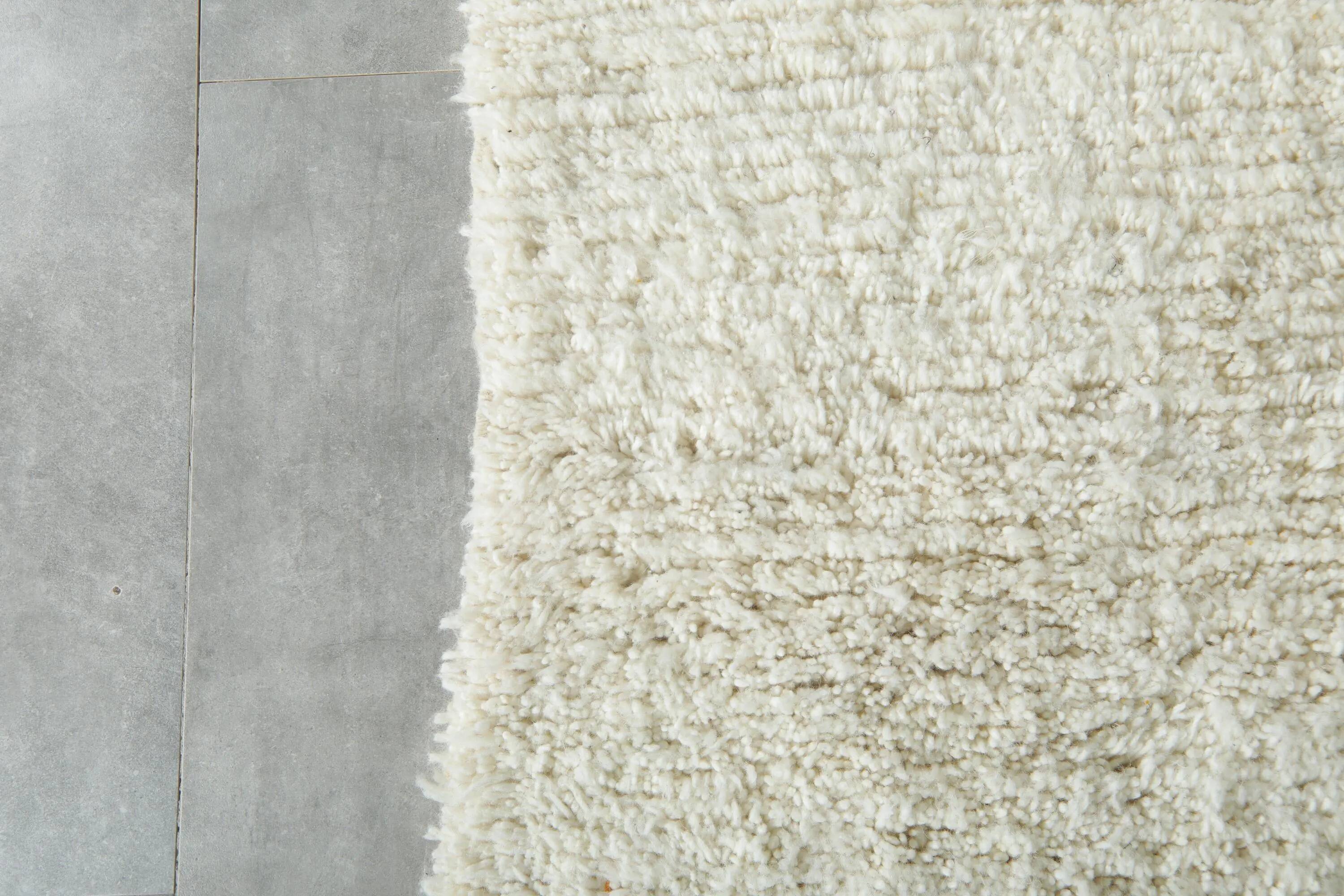 Moroccan Berber style rug 3 x 2 m