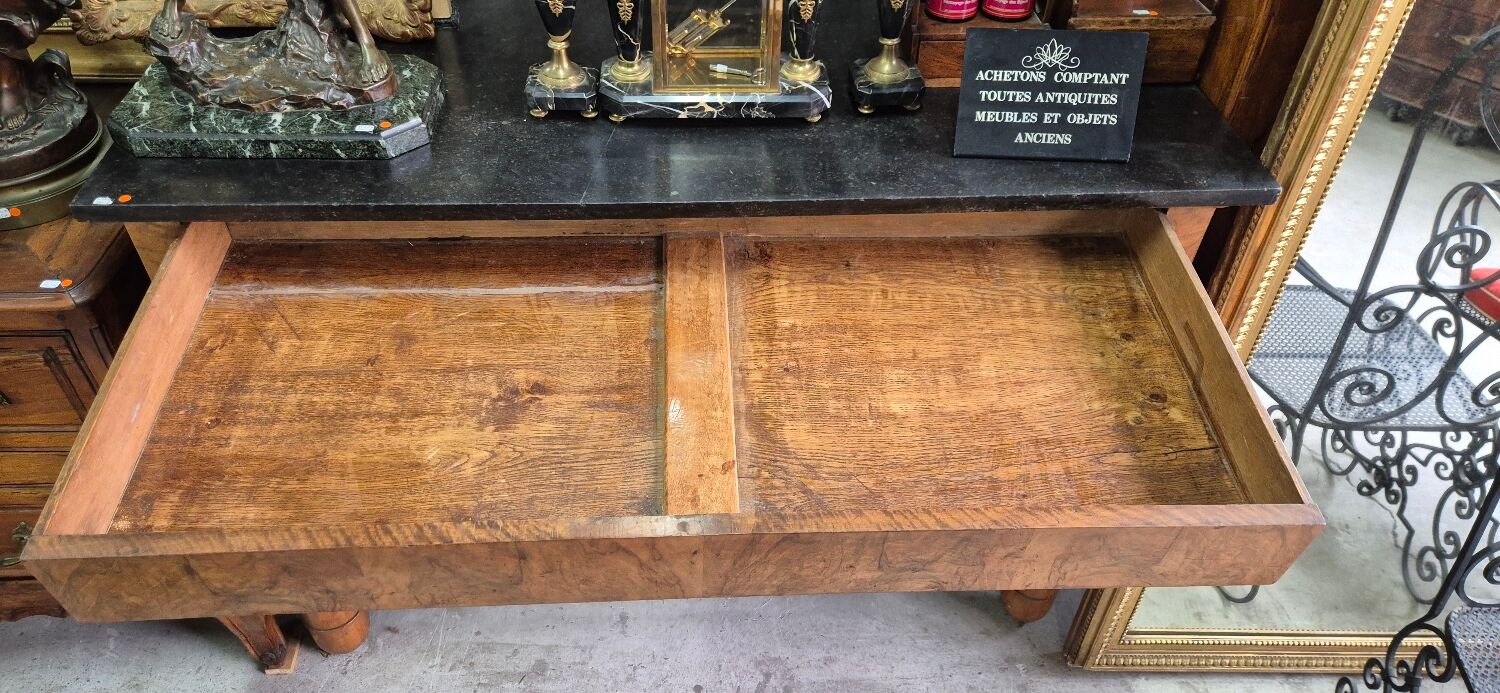 Empire-style chest of drawers with 4 drawers in light walnut, 19th century.