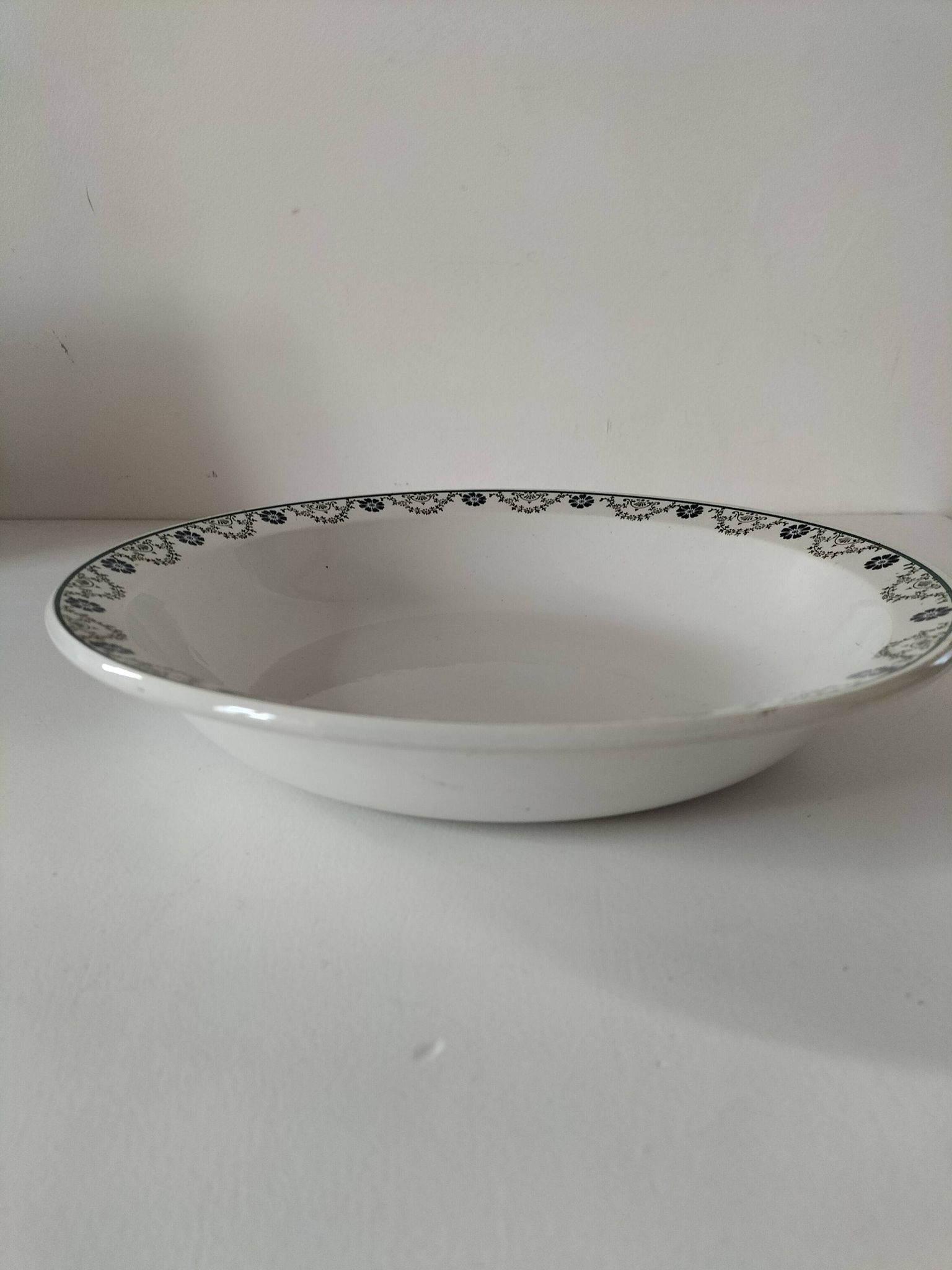 Plat creux Saint Amandinoise modèle 6502