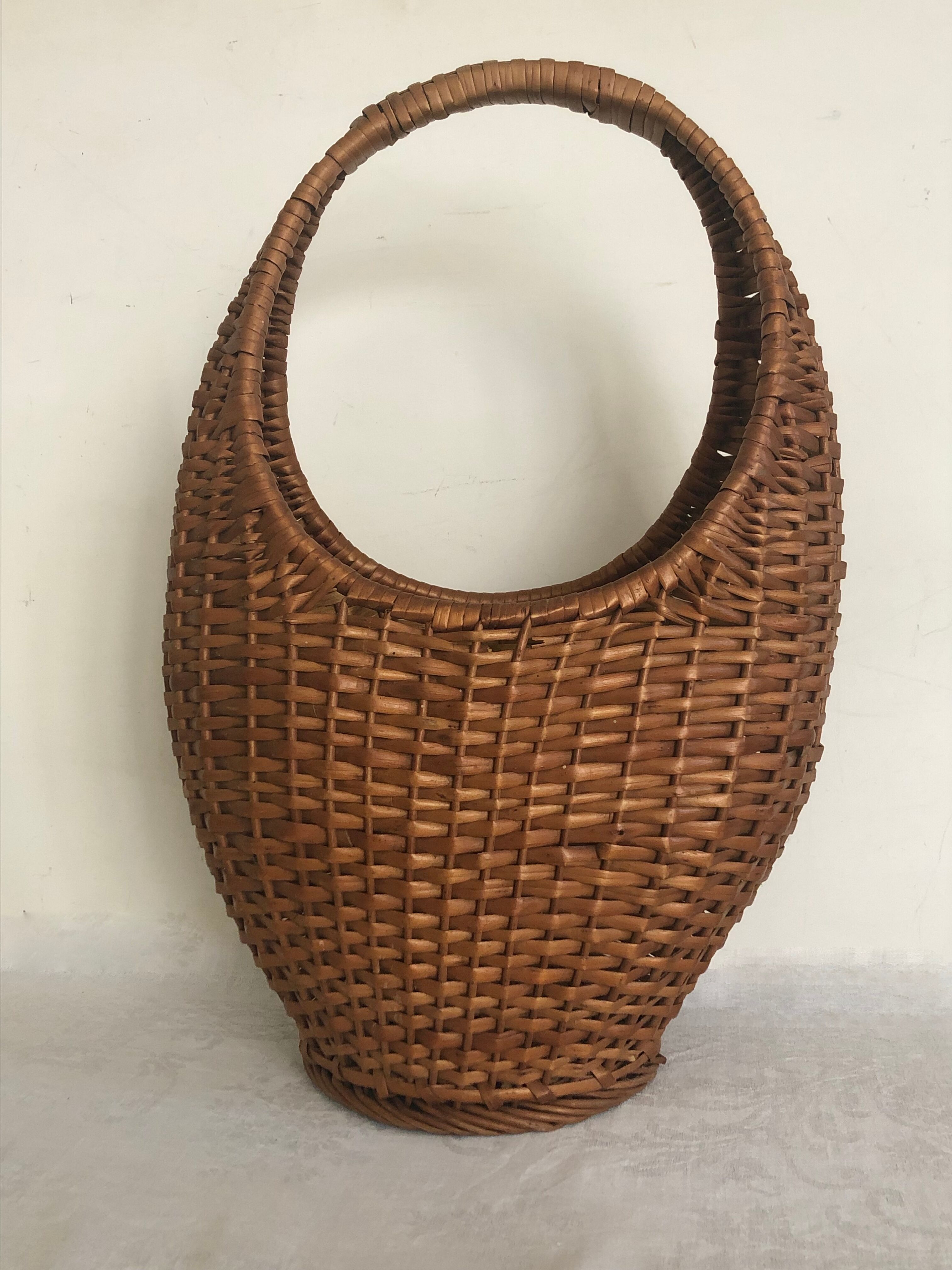 Panier en osier tressé