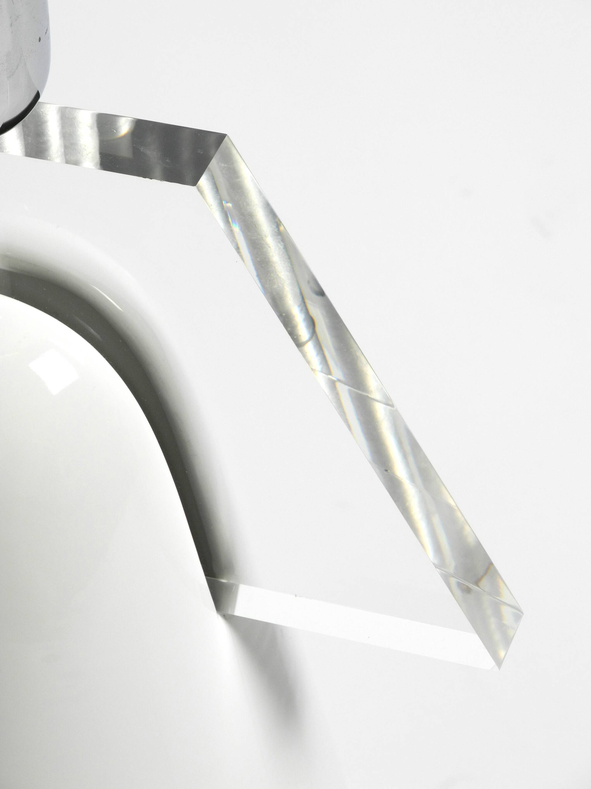 Stunning Italian 1970s ceramic plexiglass table lamp without a shade