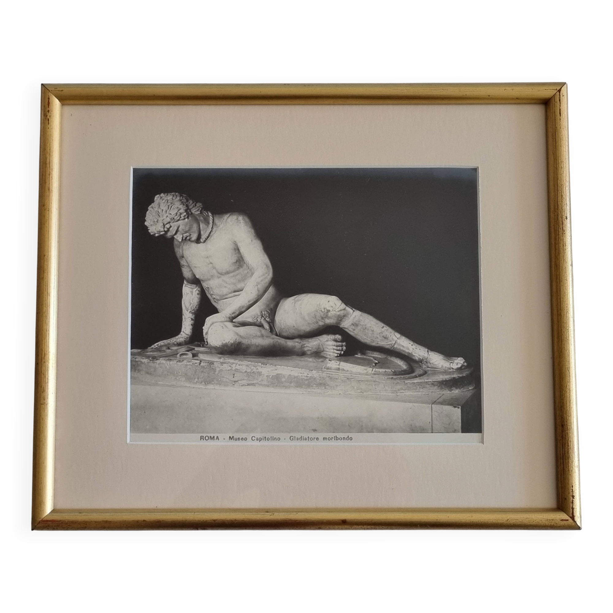 Photograph of an injured gladiator, Capitoline Museum, Rome, early 20th century, 37x30 cm.
