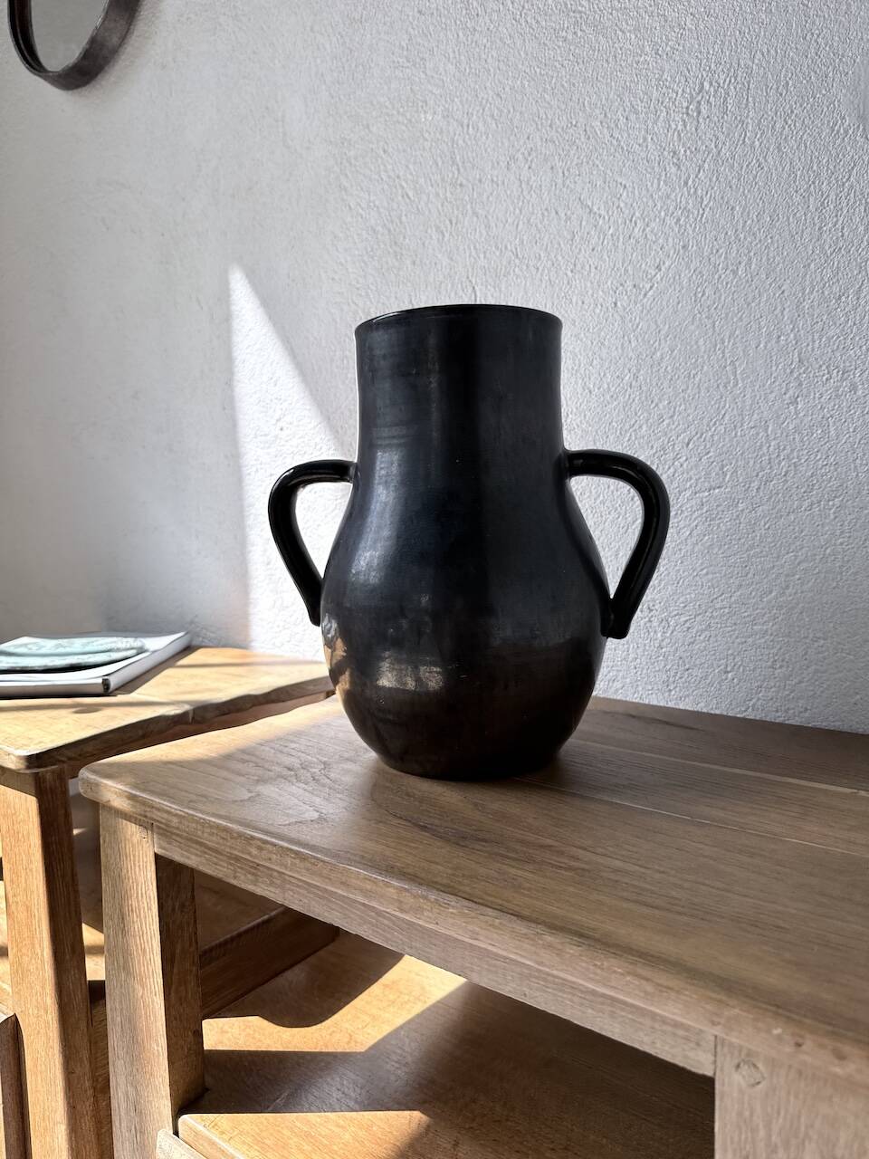 Handled vase Accolay