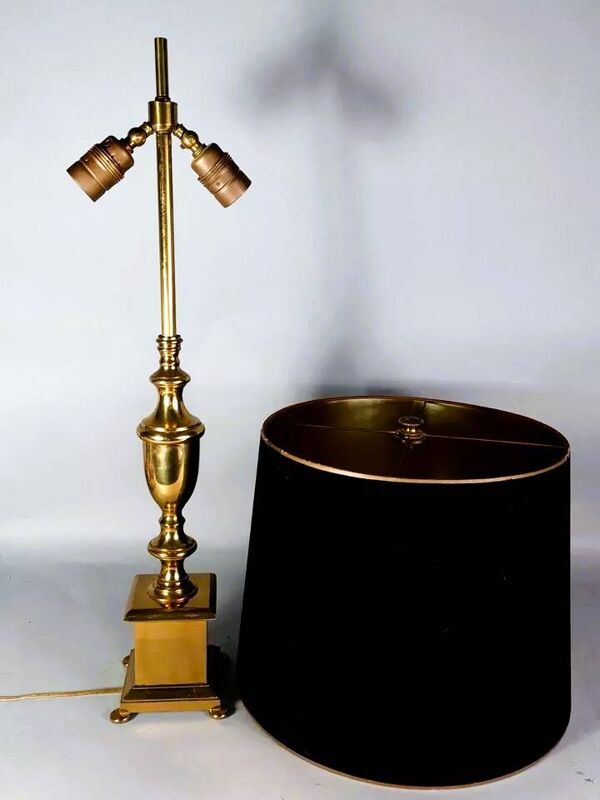 Lampe bronze vintage 70/80s neo-classique style Charles, Baguès. 72 cm. S080