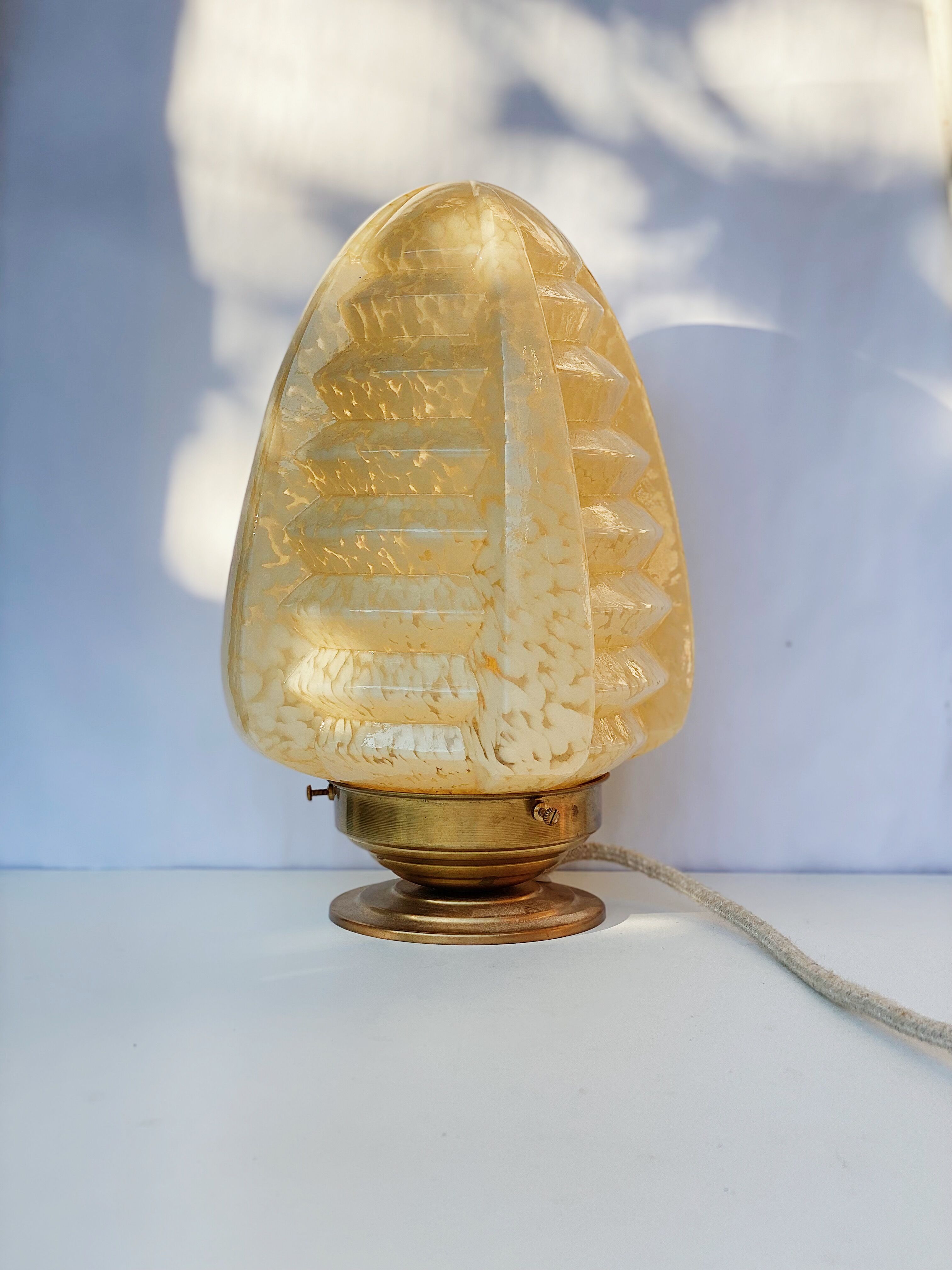 Table lamp Art Deco Skyscraper glass Clichy yellow