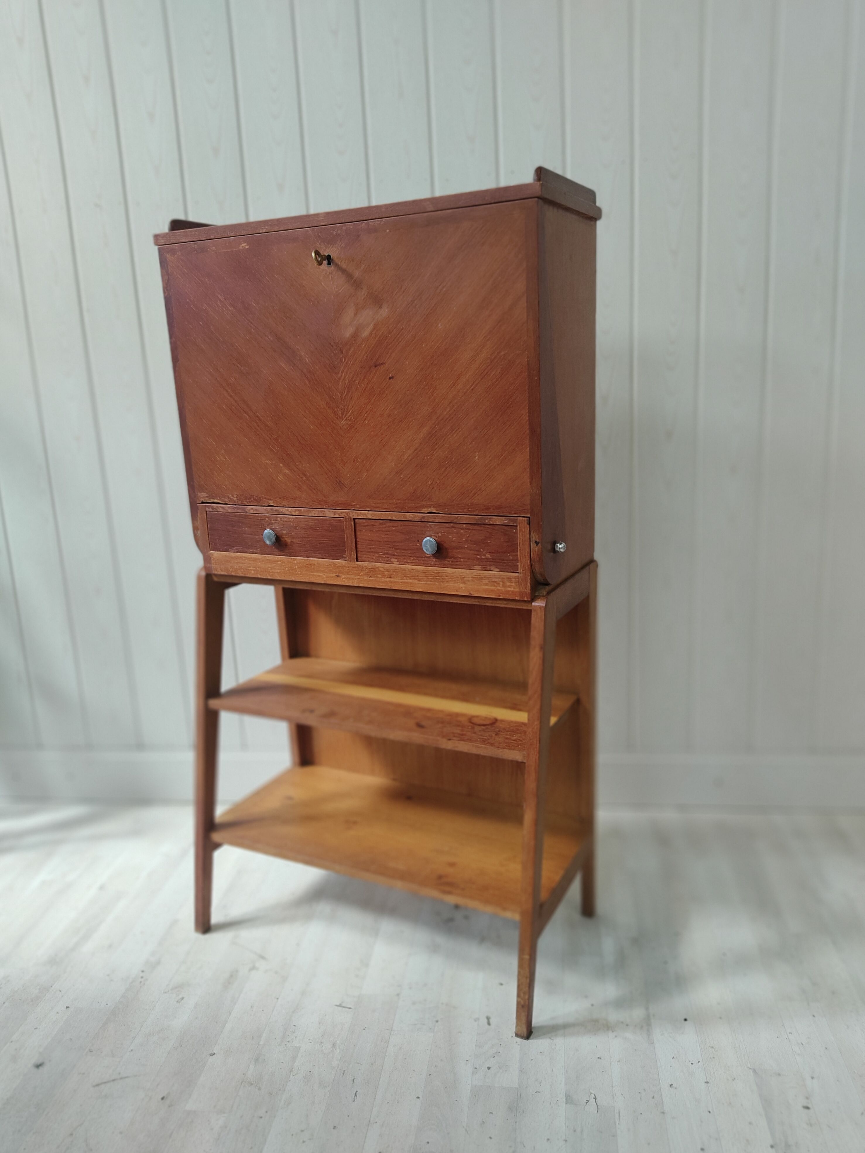 Secretary vintage compass feet