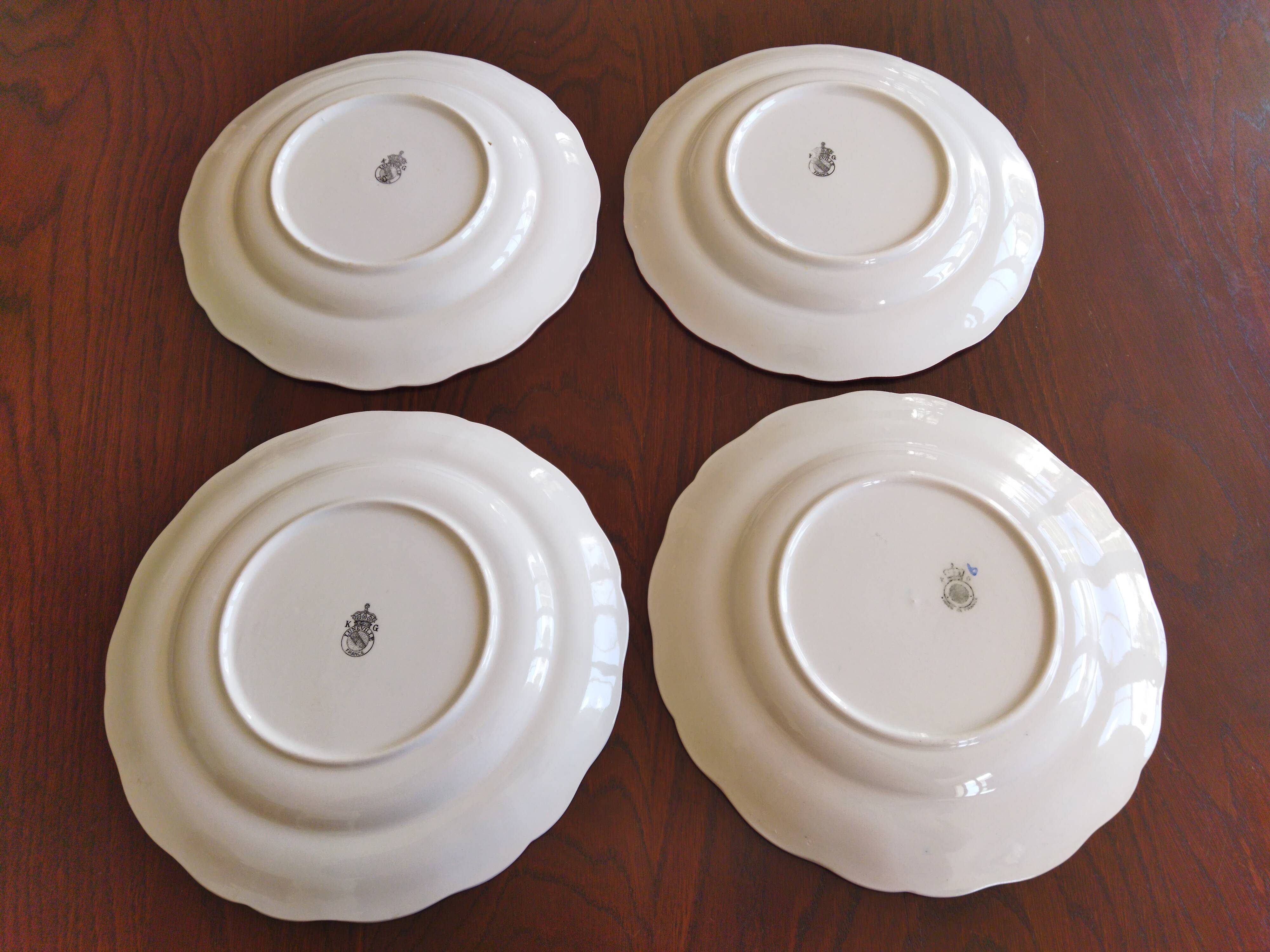 4 assiettes plates "Réverbère fin" KG Lunéville