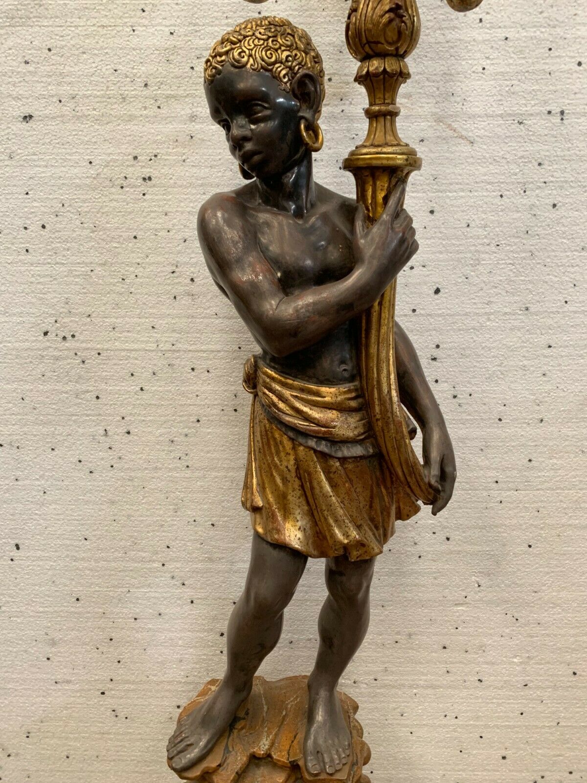 Torchère decoration of a nubian in wood and gilded stucco XX century