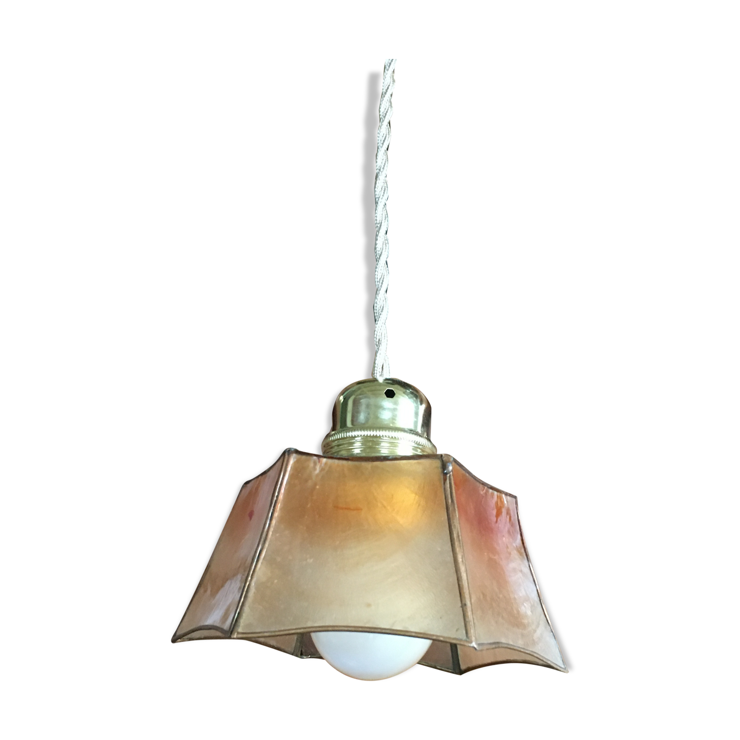 Mother-of-pearl hand lamp