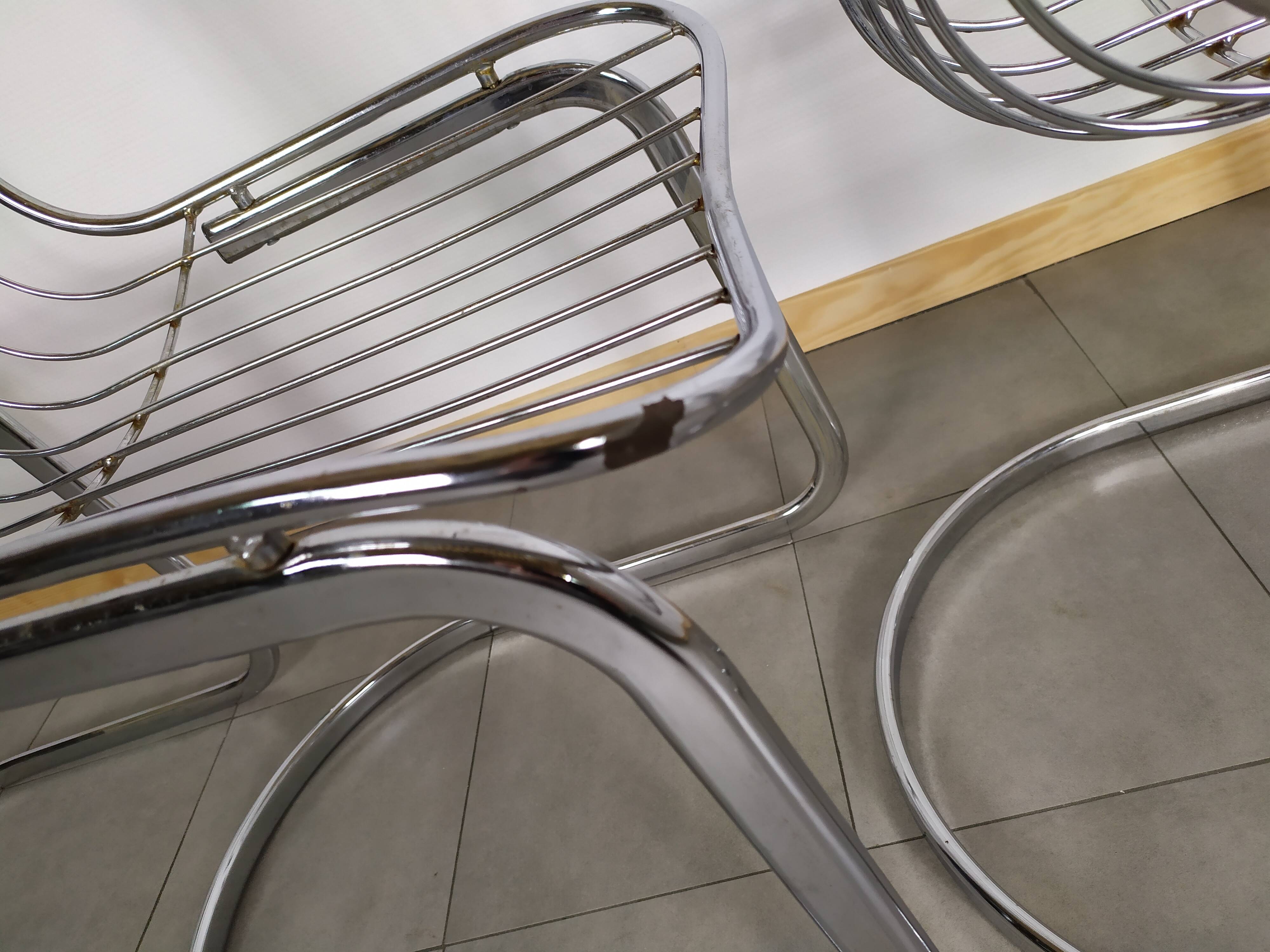 Lot de 4 chaise design en métal chromé années 70