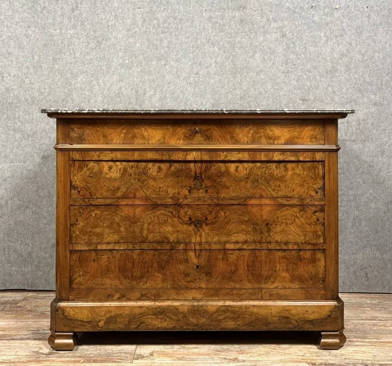 Louis Philippe period chest of drawers in walnut circa 1830-1840