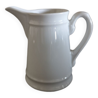 Porcelain pitcher - Early 20th