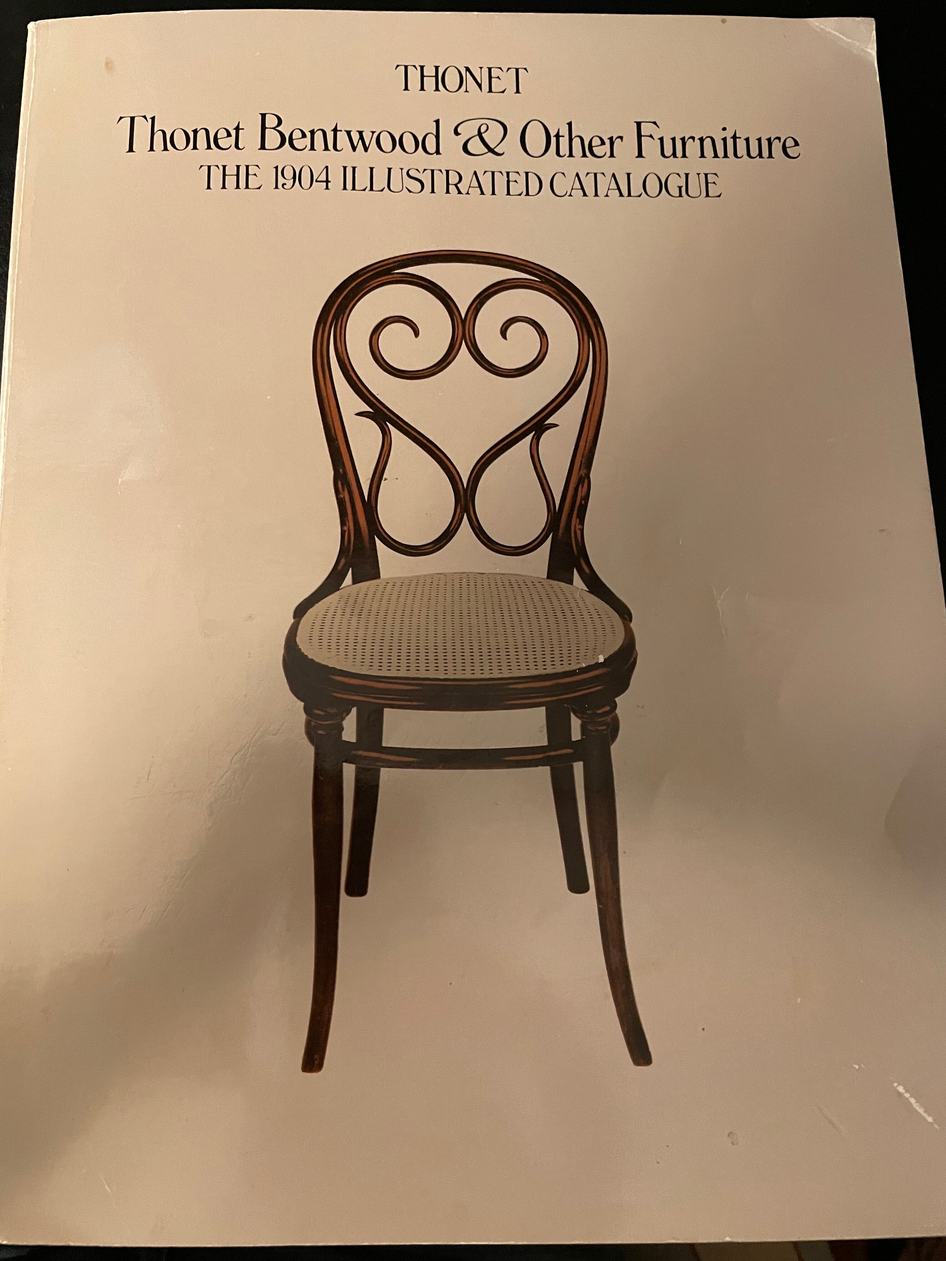 Suite of 8 chairs bistro Thonet number 56