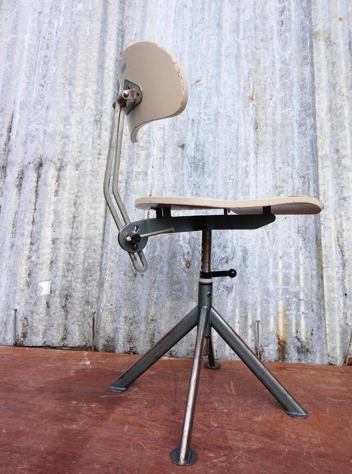 Swedish Industrial Architect Office Desk Chair by  Odelberg & Olsen, 1940s