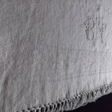 2 old embroidered guest towels