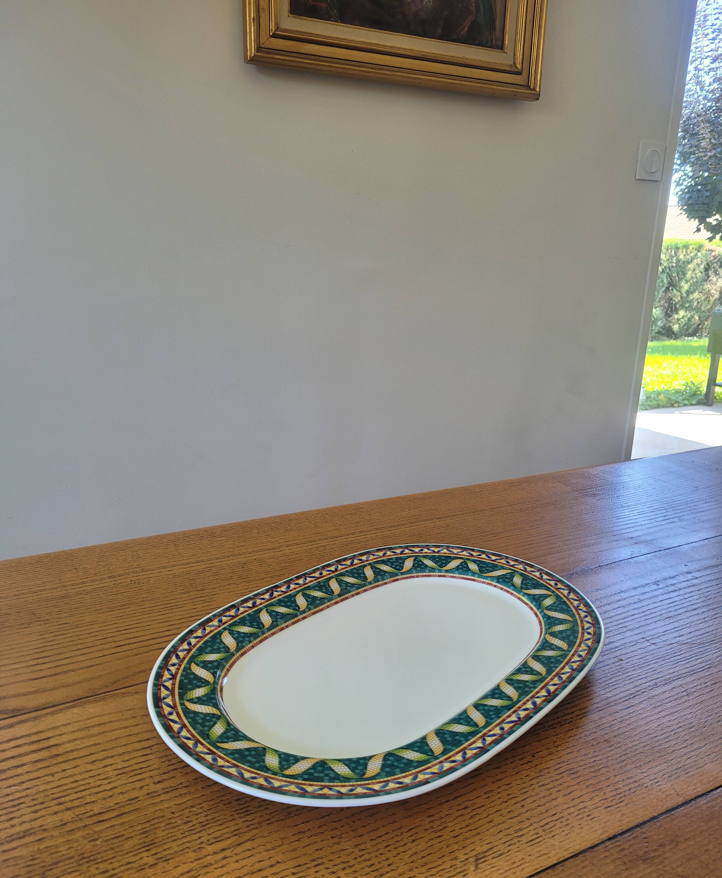 Petit plat de service en porcelaine "Pergamon" Villeroy et Boch