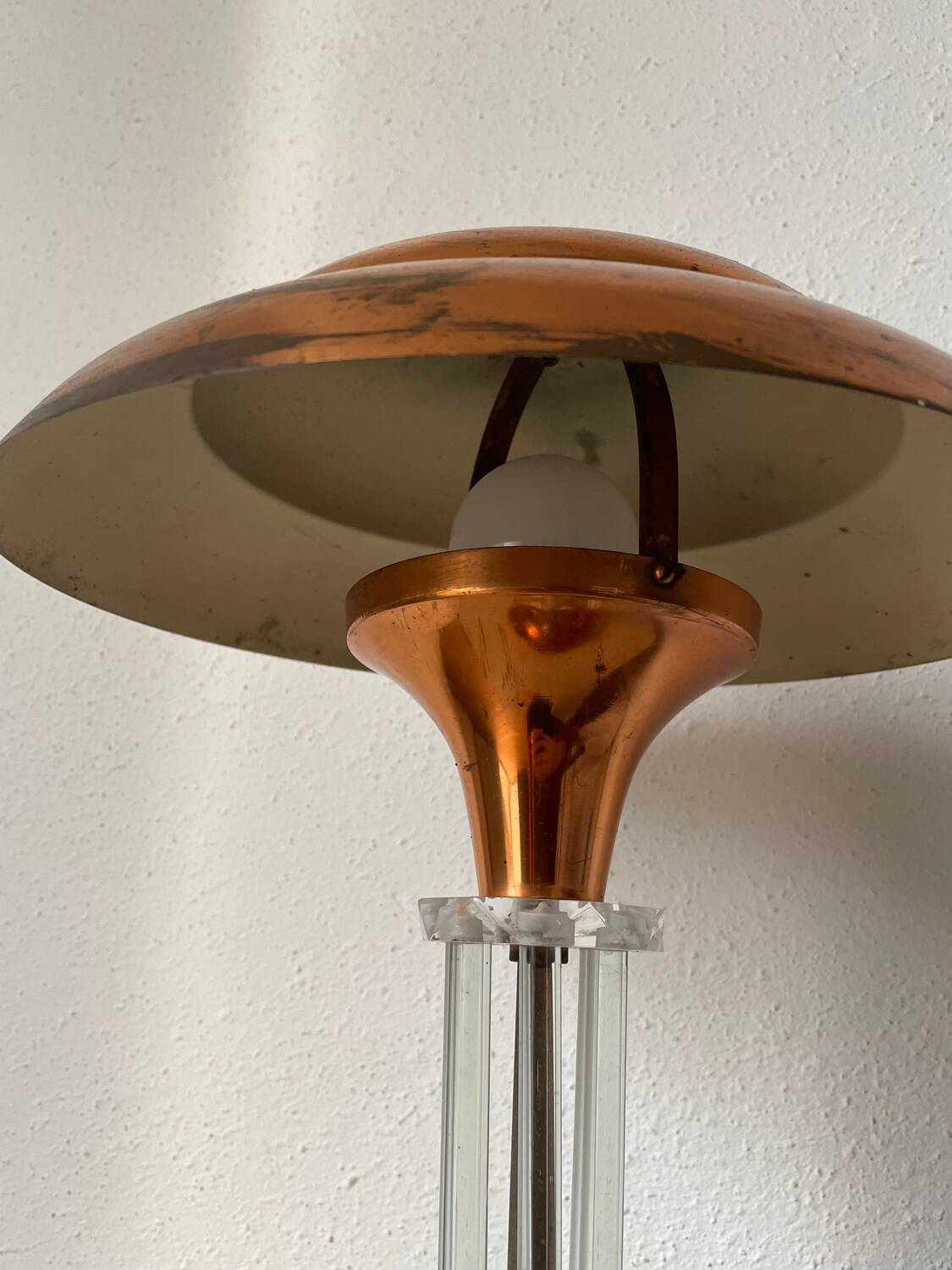 Art Deco mushroom table lamp in glass and copper